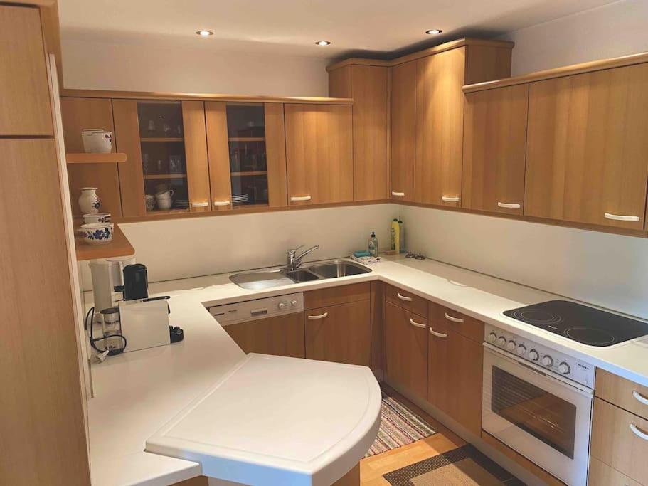 Zentrale Wohnung Gmunden Alte Baeckerei Esterno foto