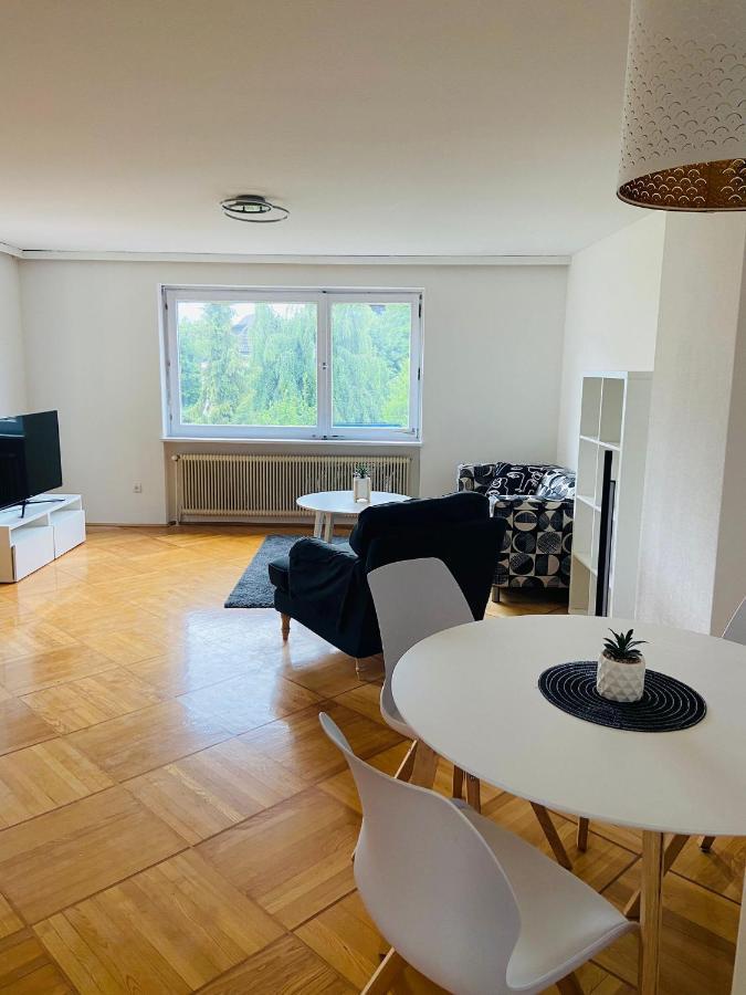 Zentrale Wohnung Gmunden Alte Baeckerei Esterno foto