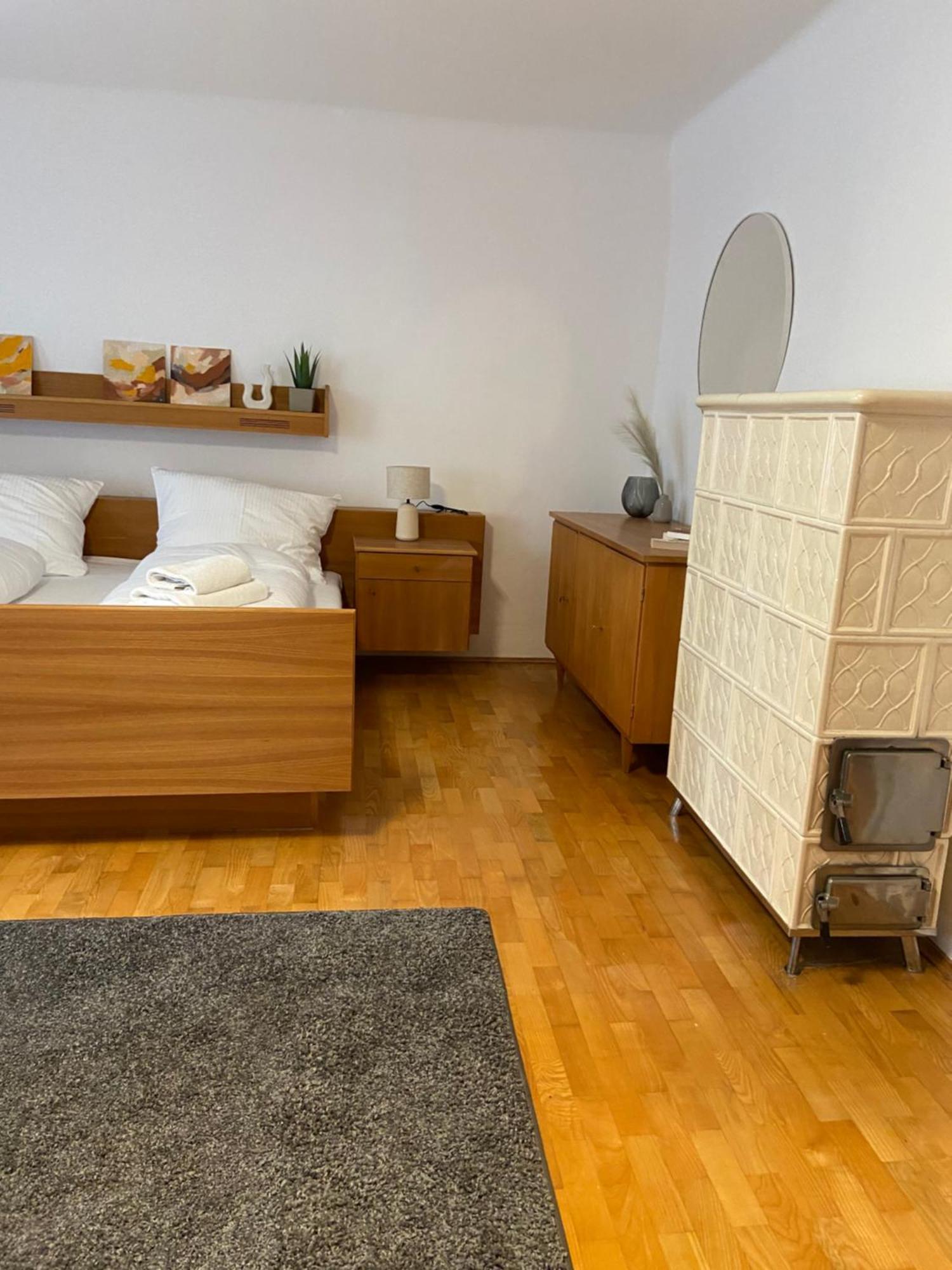 Zentrale Wohnung Gmunden Alte Baeckerei Esterno foto