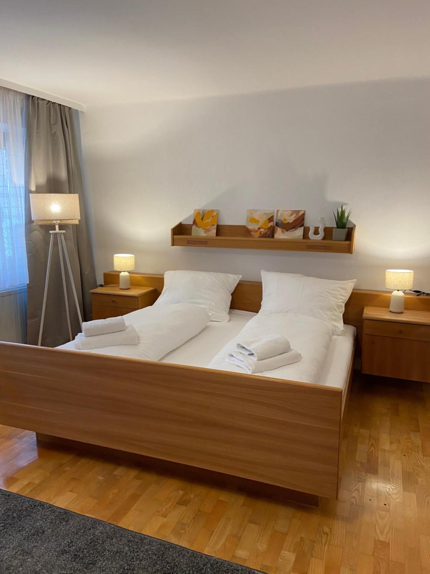 Zentrale Wohnung Gmunden Alte Baeckerei Esterno foto